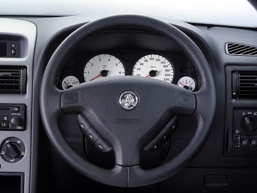  Holden Astra 3-Door 1998 года  (фото 5 из 6)